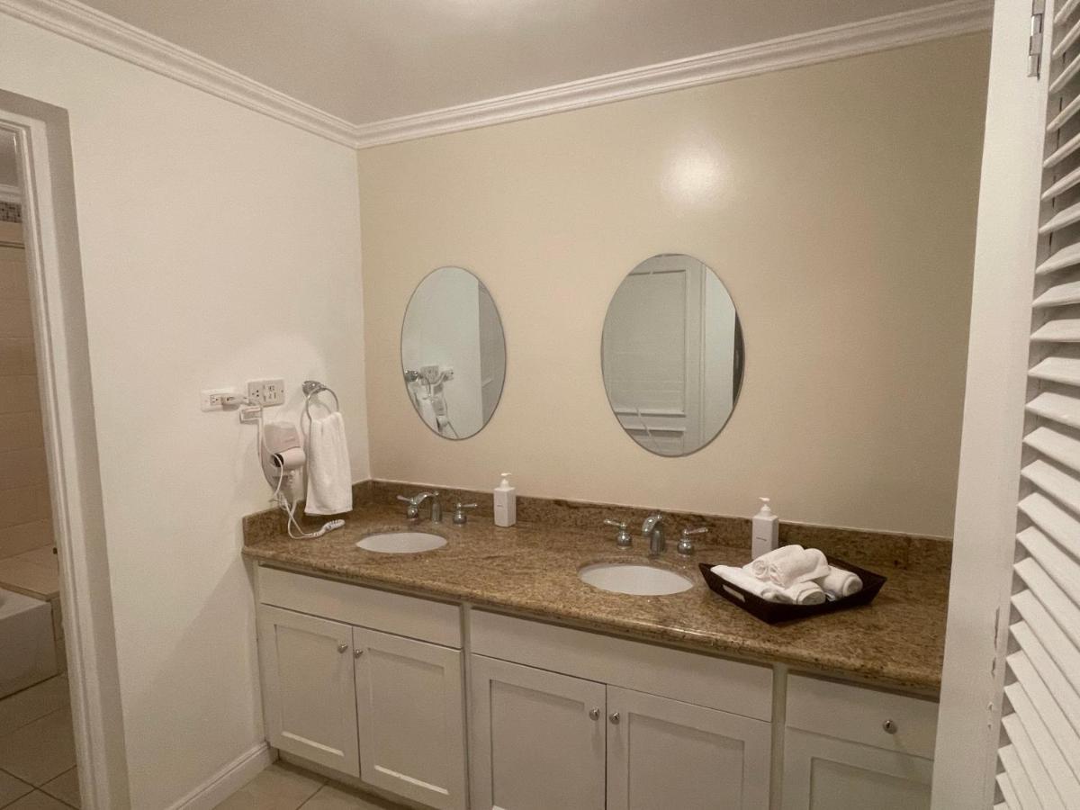 Hummingbird Retreat - Luxury Oceanview Apt, 7-Minute Walk To Beach Ocho Rios Exteriör bild